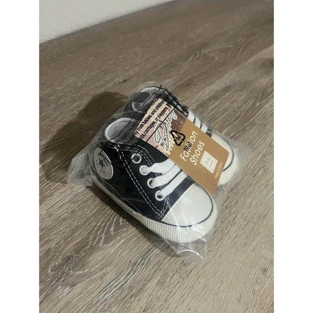 Baby Infant Unisex Classic Canvas Crib Sneaker Shoes, Size 1 (0-6 Months) NEW